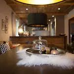 House Hannes Schneider * Stuben am Arlberg
